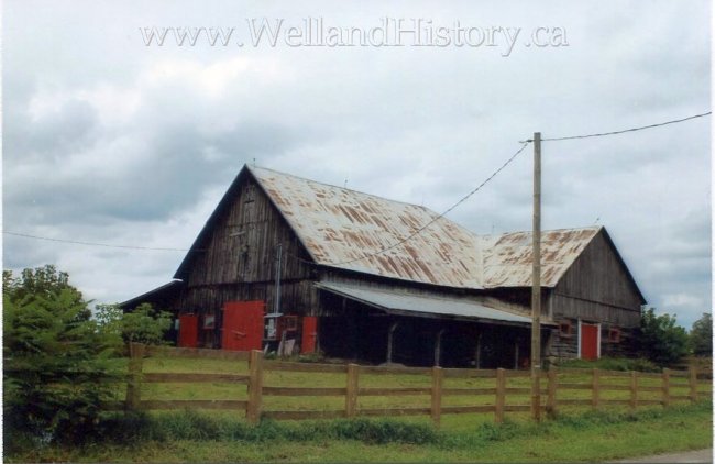 image Barns 1147 Murray Rd near Quyon Quebec September 2015--388.jpg