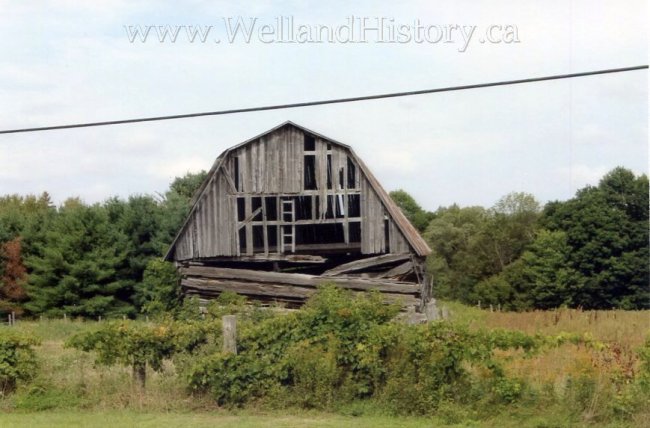 image Barns 651 Chenaux Rd Hwy 653 Chenaux Quebec September 2015--383.jpg