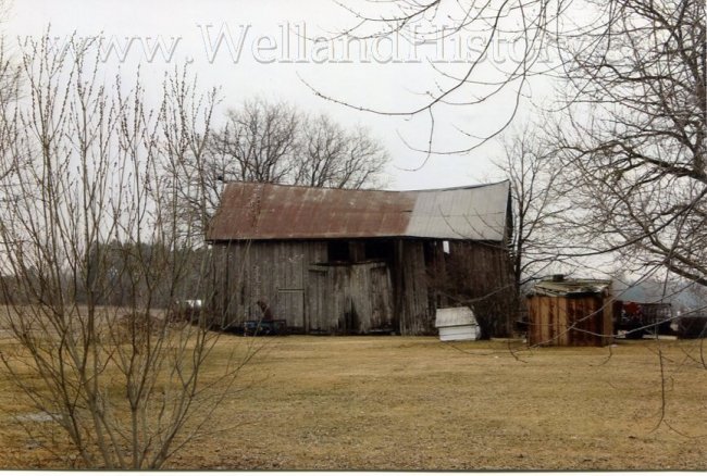 image Barns 924 Canboro Rd Fenwick Roepke farm April 2015--583.jpg