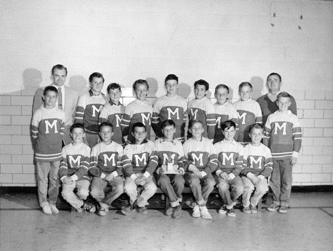 image 18 - 1957-58 Mathews School Junior Boys (A Section) Hockey Champions.jpg