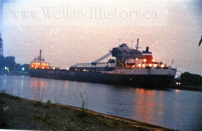 image Ship Frontenac 1987-905.jpg